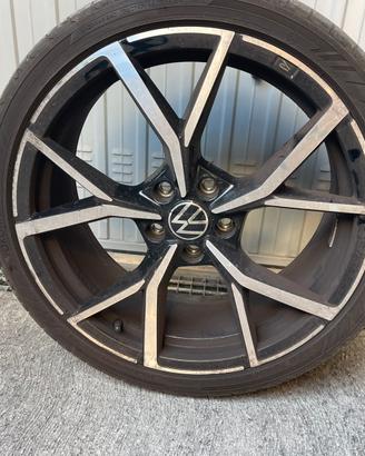 Cerchi golf 8 gtd gti da 19 con gomme