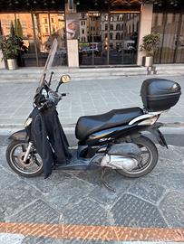 SH 150i - PGM-FI Fuel Injection