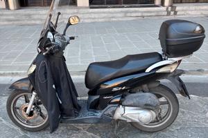 SH 150i - PGM-FI Fuel Injection