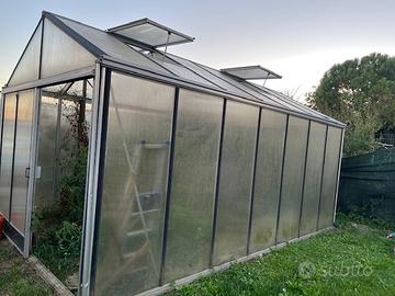 Serra per giardino-orto
