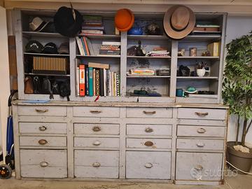 Mobile drogheria anno 40 industrial design