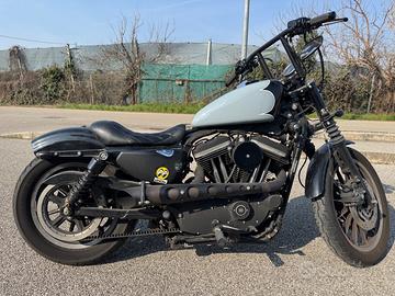 Harley-Davidson Sportster 883 R