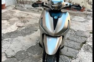 Beverly 400 hpe soli 8000km