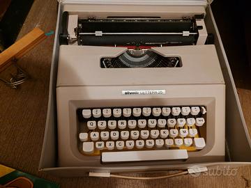 macchina da scrivere Olivetti lettera 25
