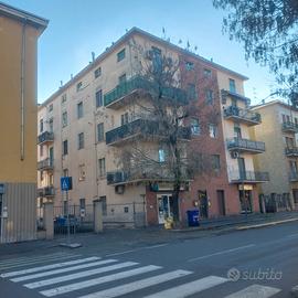 Trilocale con cantina ristrutturato 1990