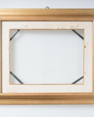 Cornice dorata 50×60 cm con vetro N5