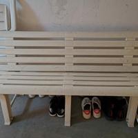 panchina bianca in plastica 