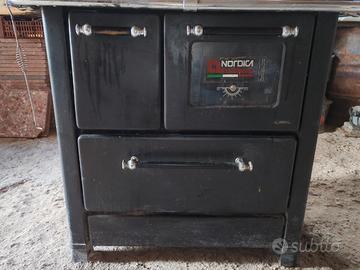 CUCINA A LEGNA NORDICA