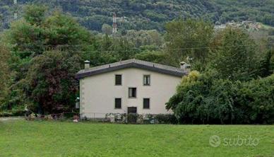 Bilocale a Castione Andevenno