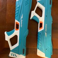 4 Pistole laser + 2 pistole ad acqua elettriche