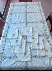 Tovaglia rettangolare 8 posti + tovaglioli