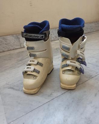 Scarponi Nordica