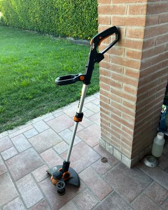 Tagliabordi a batteria