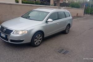 VW Passat  SW - TSI metano con gancio traino 