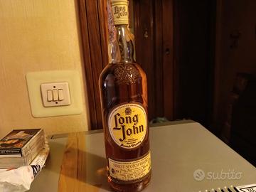 bottiglia whisky 