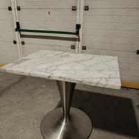 Tavolo di design in marmo 