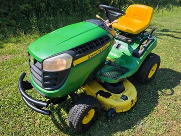 trattorino tagliaerba john deere X 125