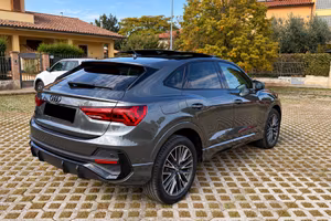 Audi Q3 Sportback S-line 150 CV – Identity Black