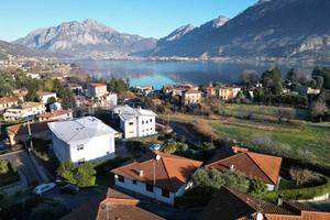 Villa di 249 m² con 5 locali e box auto a Garlate