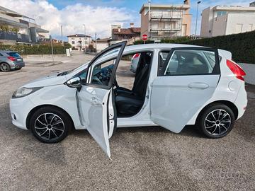 Ford Fiesta 1,4 G.P.L. 5 PORTE