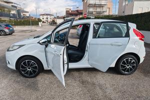 Ford Fiesta 1,4 G.P.L. 5 PORTE
