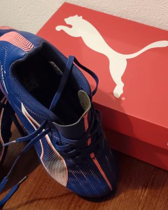 Puma Ultra 5 Play con tacchetti 