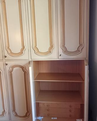 armadio in legno