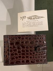 Portafoglio in pelle di coccodrillo