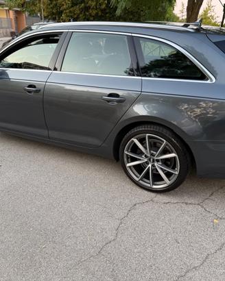 Audi A4 S line