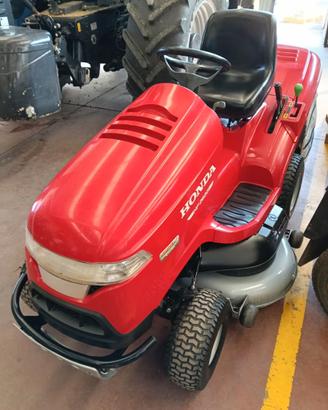 TRATTORINO TOSAERBA HONDA HF2622HT