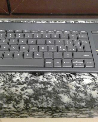 Logitech K400 Plus Wireless Touch Keyboard