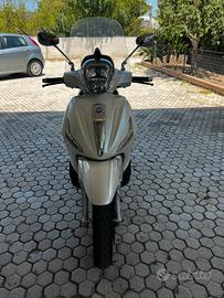 Beverly 300 i.e.