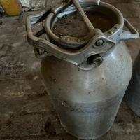 Bidoni del latte in alluminio