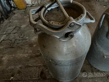 Bidoni del latte in alluminio