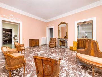 Appartamento di 309 m² con più di 5 locali a Roma