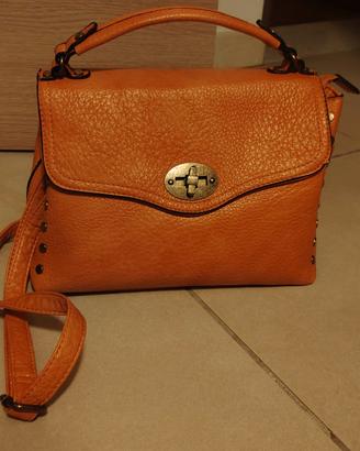 borsa arancione a tracolla 