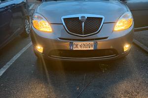 Lancia ypsilon benzina