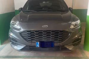 Ford kuga st line plug-in hybrid 2.5
