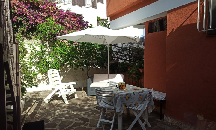 Bilocale a due passi dal mare