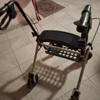 Deambulatore con ruote Pieghevole