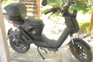 Scooter elettrico niu