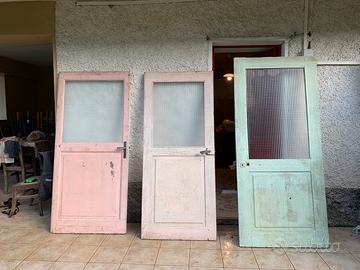3 Porte in legno con vetro