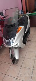 Yamaha Majesty 250cc