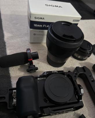 Sony ZV-E10 + 16-50mm + Sigma 16mm F1.4 + Accessor