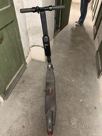 Monopattino elettrico doppia batteria /Segway e45e