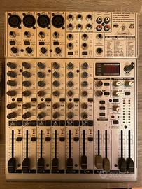 Mixer Behringer + casse attive + stand Proel