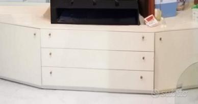 mobile porta TV in legno giallino