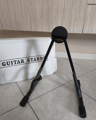 Supporto per chitarra a terra, struttura ad A