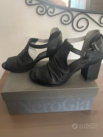 Scarpa con tacco Nero Giardini