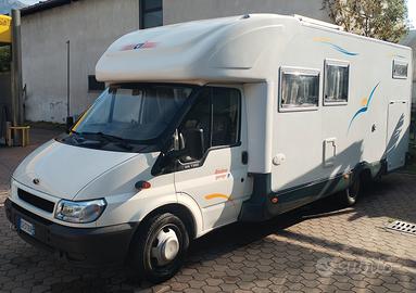 Semintegrale CI Riviera Garage P con solo 17000 km
